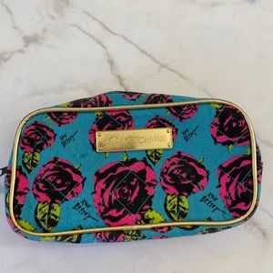 Betsey Johnson roses makeup pouch 🌹
